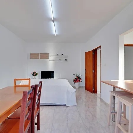 Central Ii By Homing Apartmán